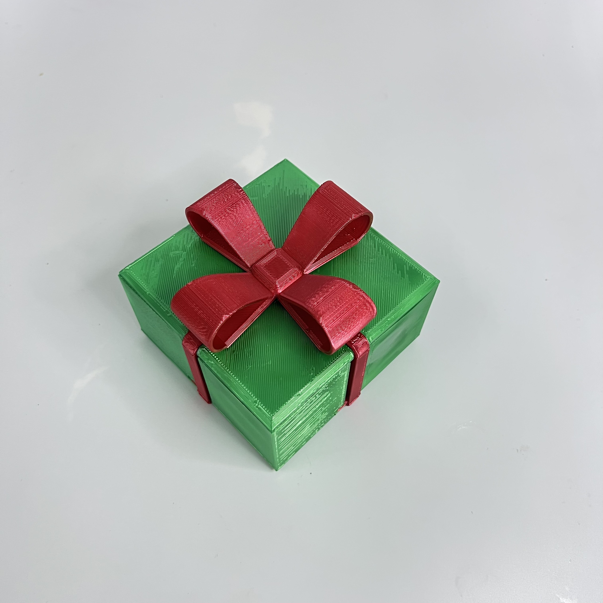 MECHANICAL ROTATING GIFT BOX VALENTINE & CHRISTMAS BOX 3D models
