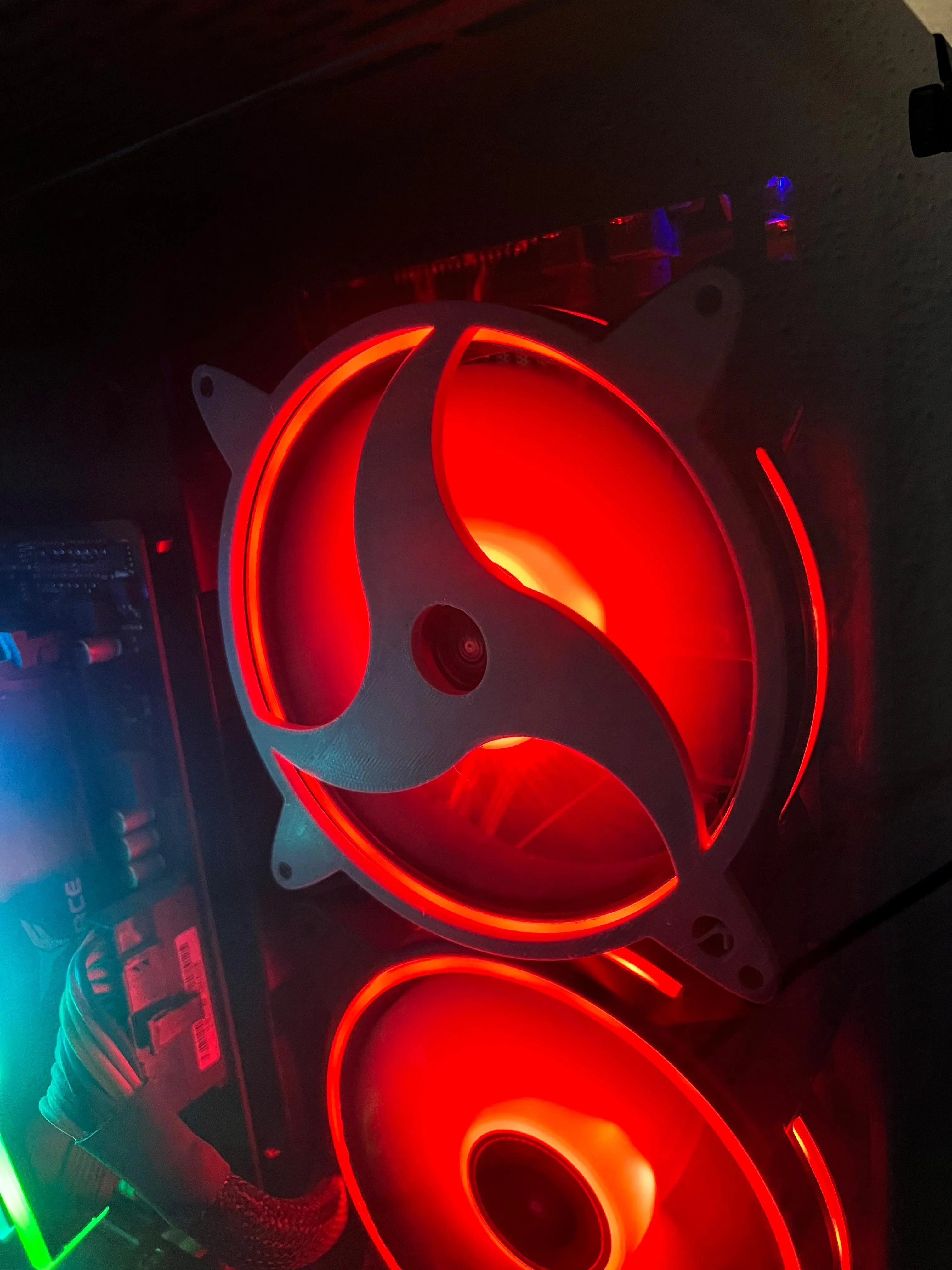 Itachi Mangekyou Sharingan Fan Cover
