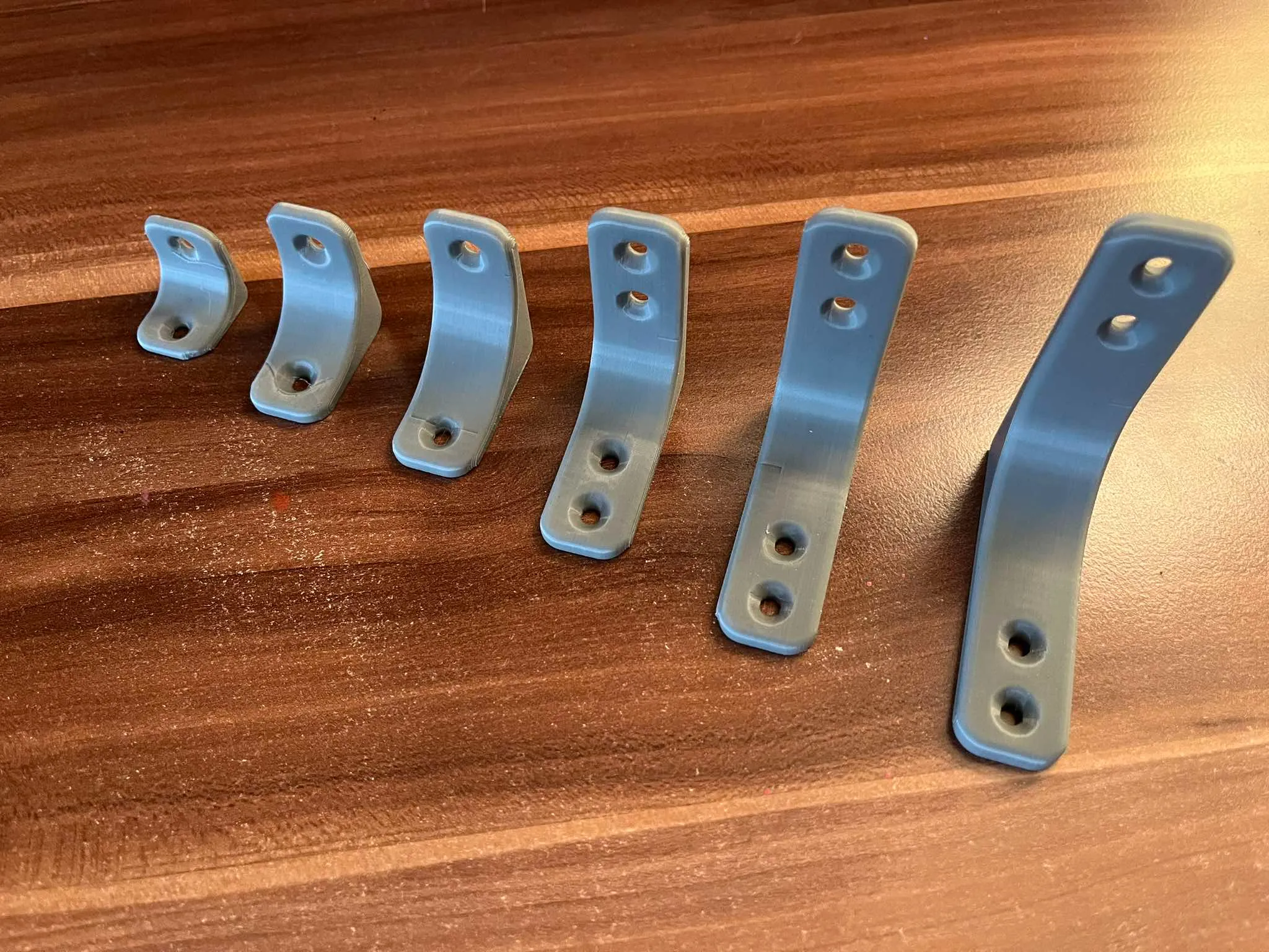 Stylish shelf brackets, Construction Console