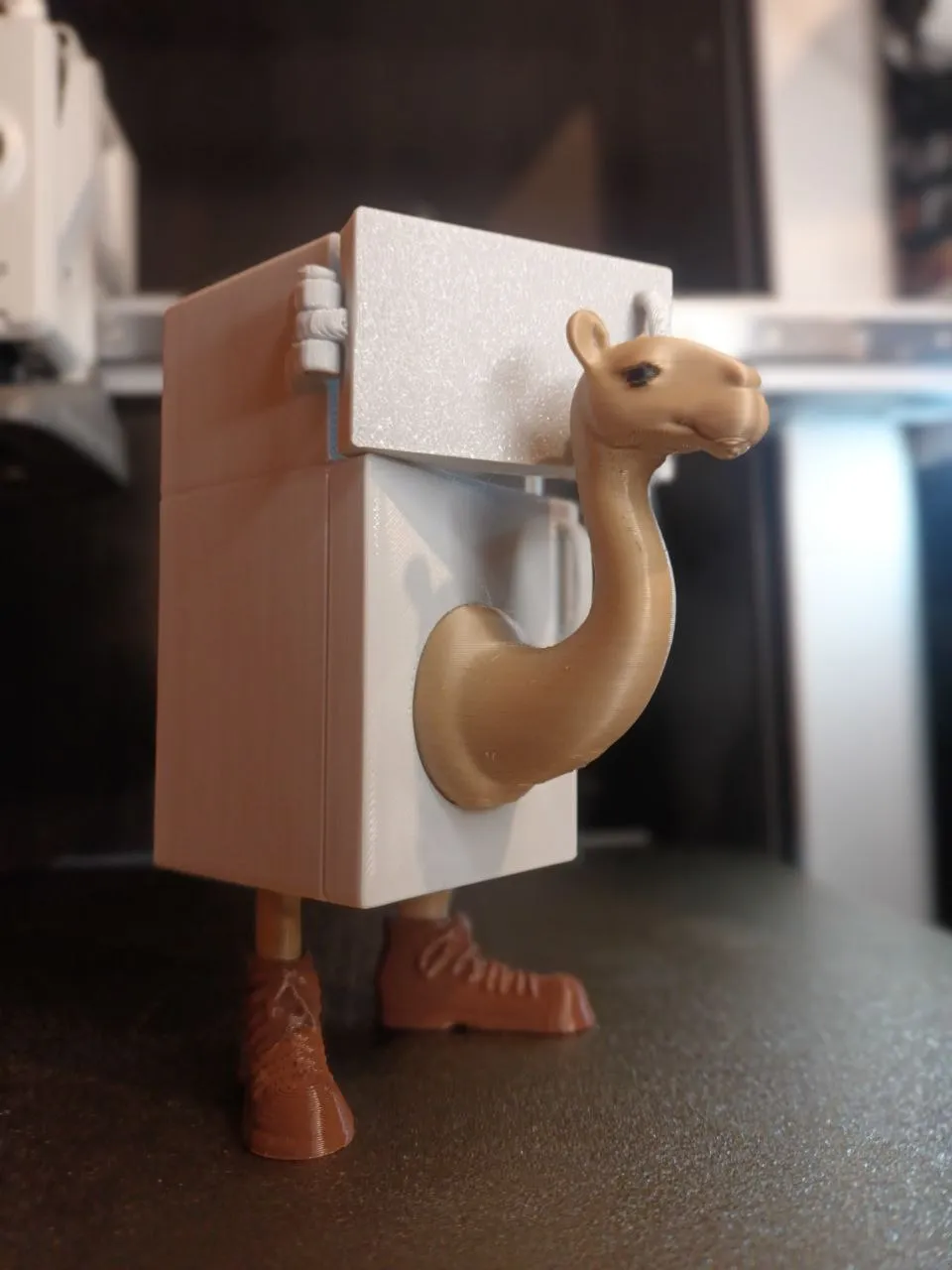 Frigo Camelo Brainroot meme toy