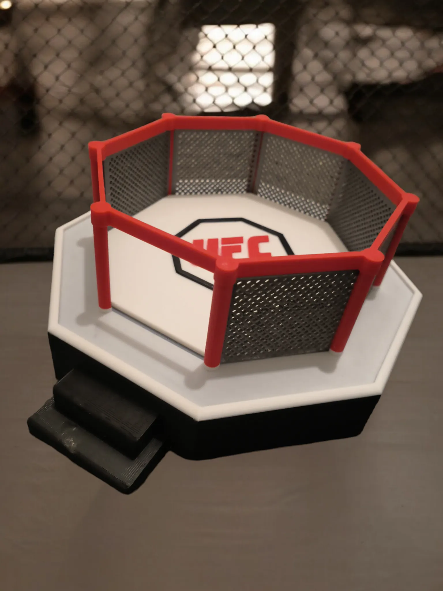 Costruisci la tua gabbia da combattimento | FIGHT NIGHT-UFC | MULTIPLE PARTS