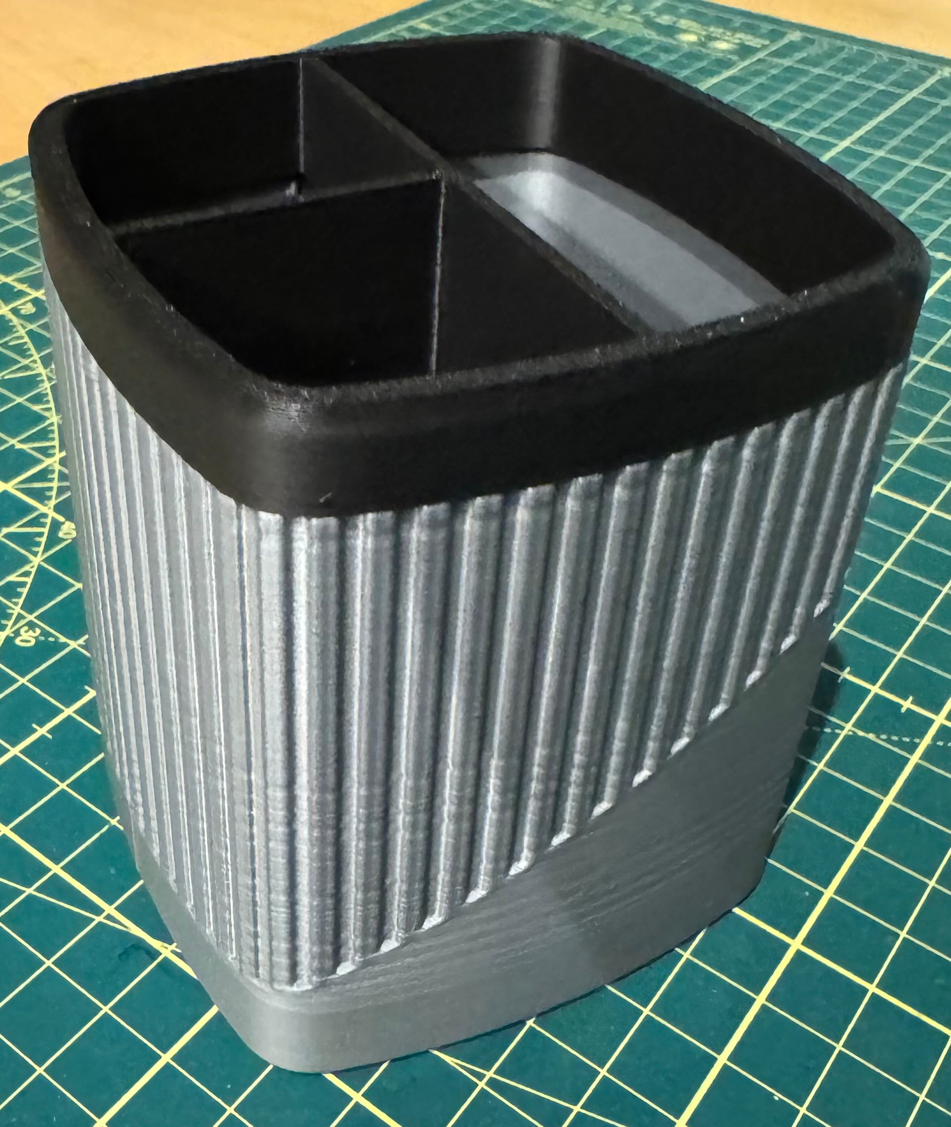 This looks really nice and was easy to print and click together the two ...