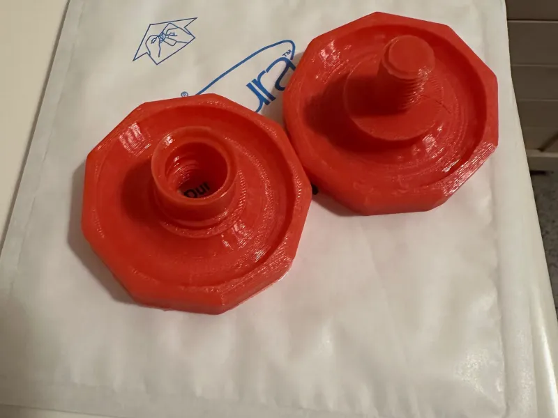 Découpoir de trous pour barrière cutanée de colostomie