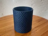 Round pen holder-1