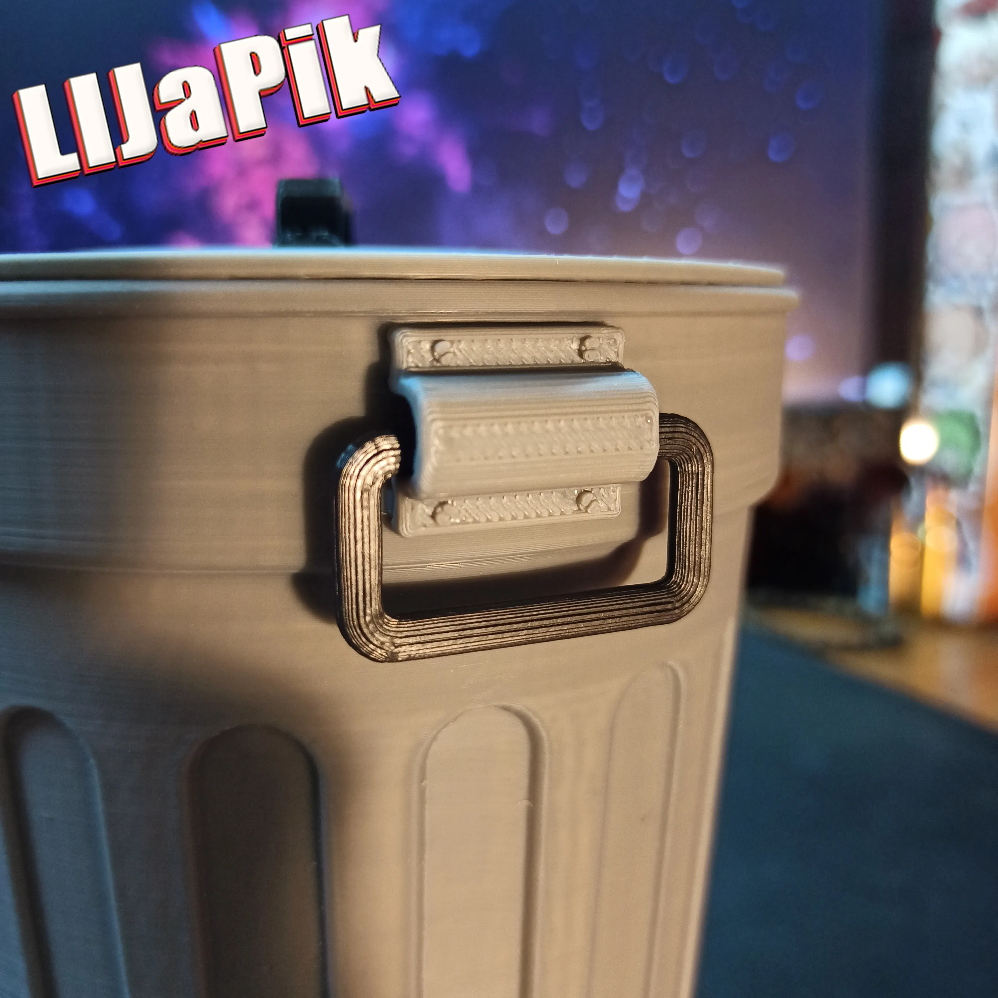 Cracker and Candy Bin / Trash Can / Vase