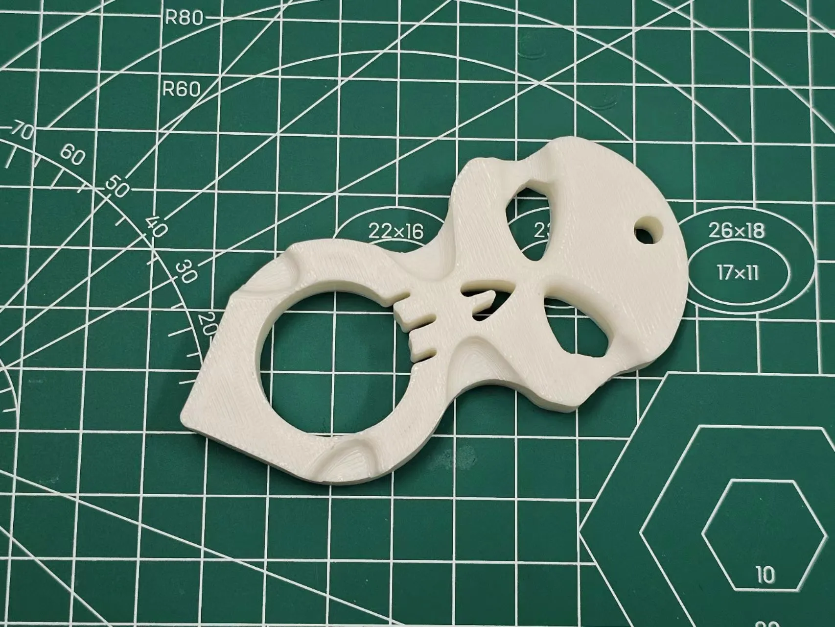 Skull Knuckle Boxer Toy Keychain骷髅指虎玩具钥匙扣