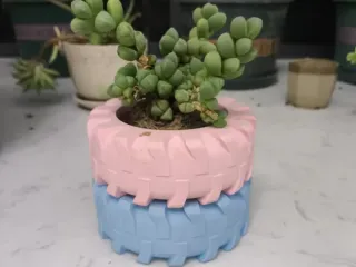 Tire flowerpot - can be stacked to increase height