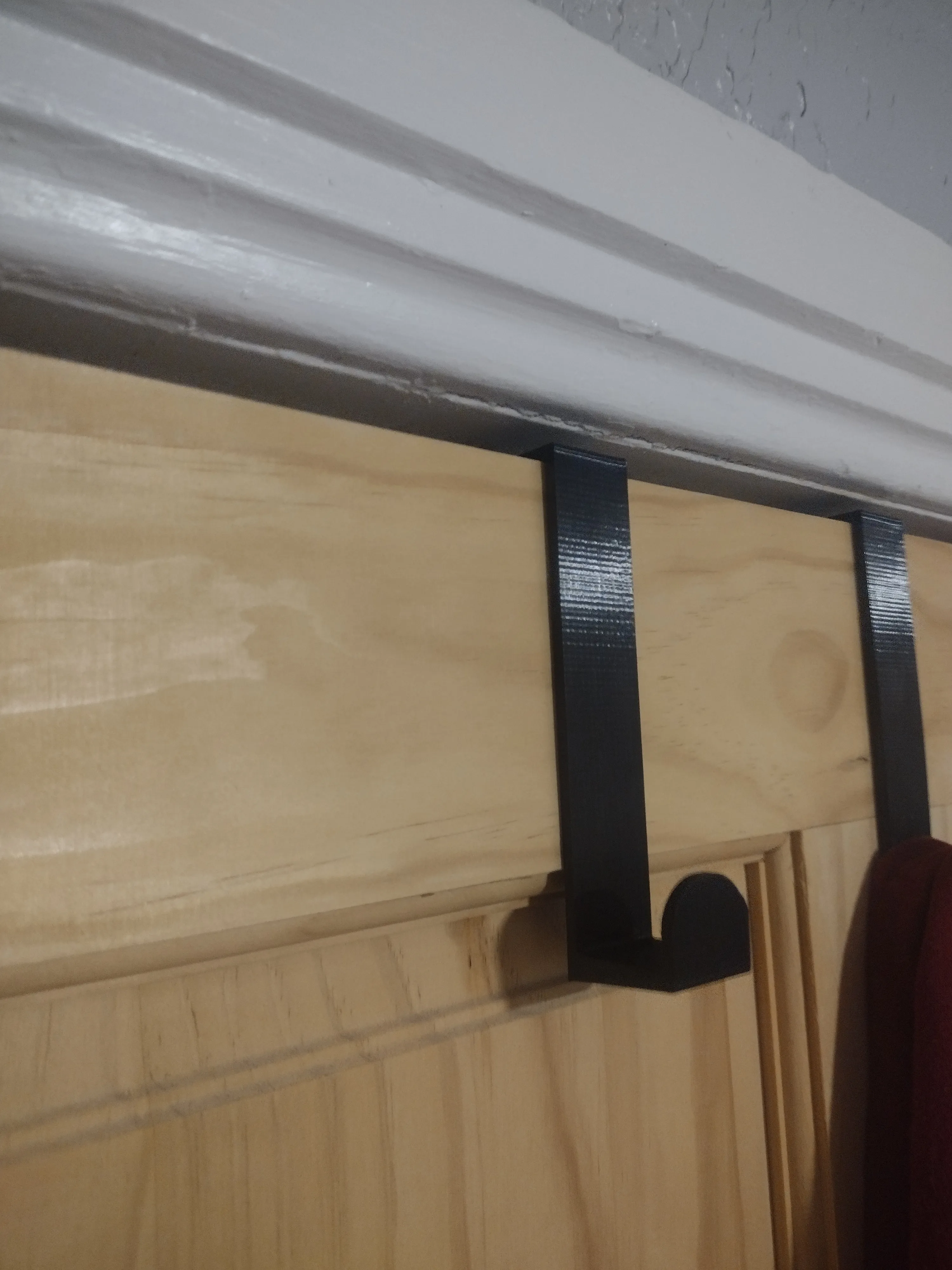 Simple Coat Hanger for Doors