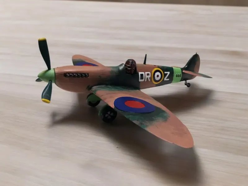 SPITFIRE PLANE - EDDIE IRON MAIDEN - ACES HIGH