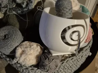 yarn holder 