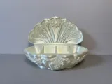 Pearl White Rococo Shell Multi-Compartment Storage Box-2