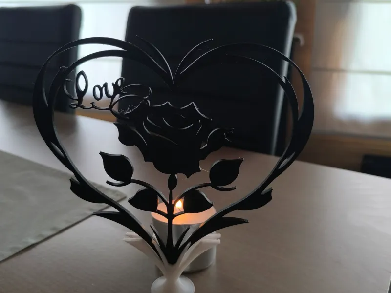 valentine hart with rose decoration stand