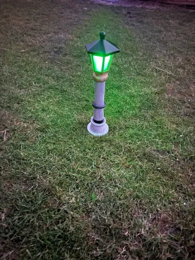 Victorian lamp post  with floor spike-0