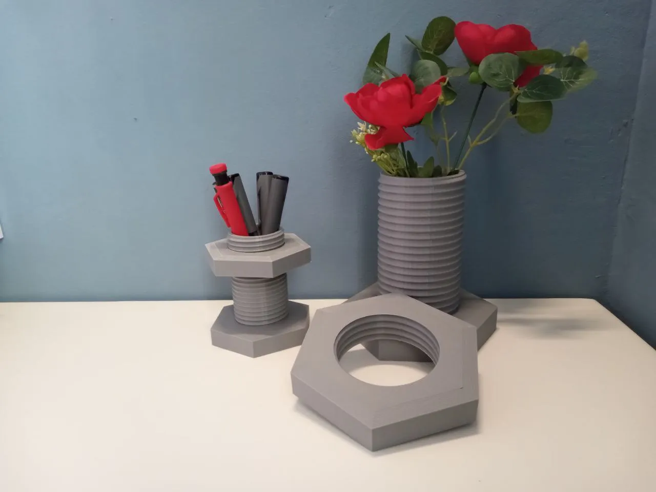 Bolt Vase / Case / Holder, 2 heights, 2 different nuts incl.