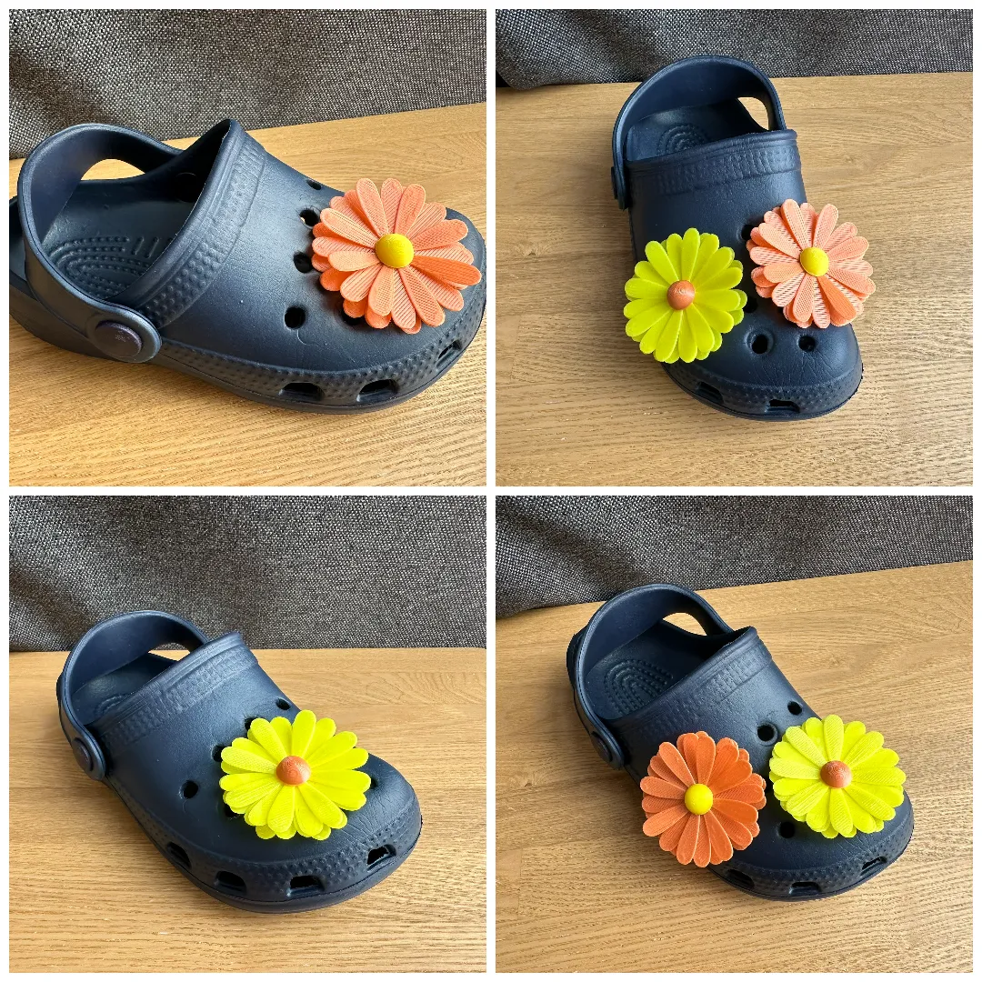 Flower shoe charm
