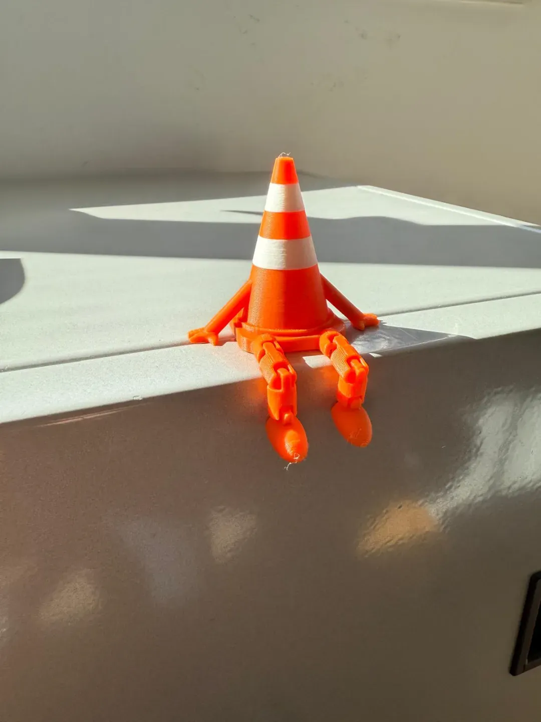 Articulated traffic cone buddy