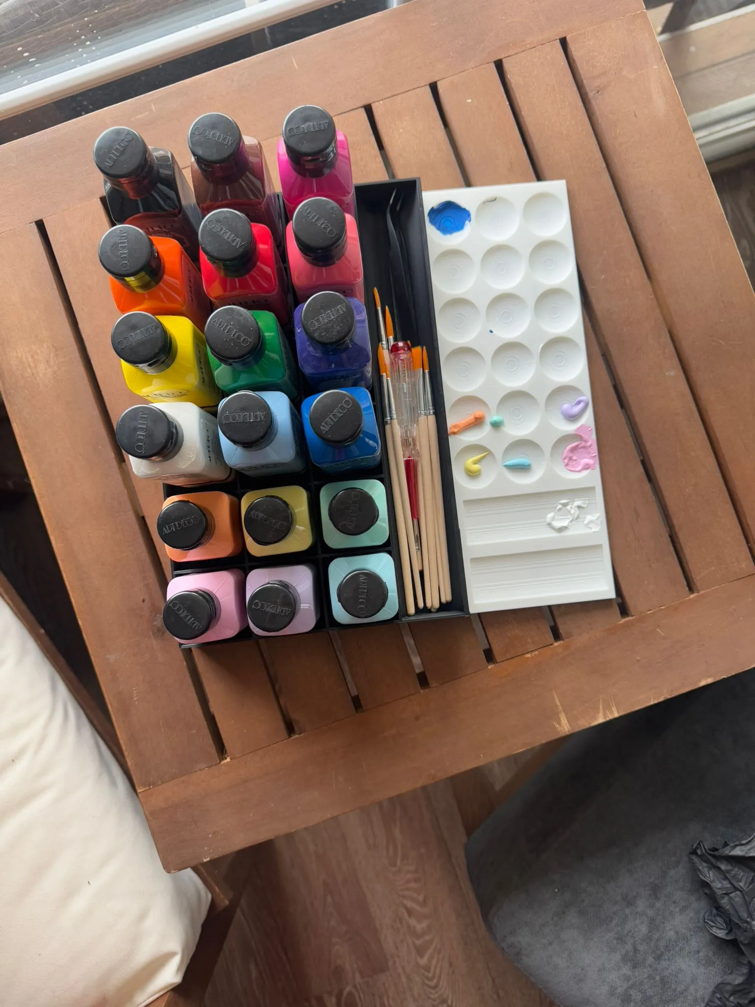 Art Deco Acrylic Paint Organizer with Built in Paint Palette