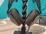 Headphone stand-1