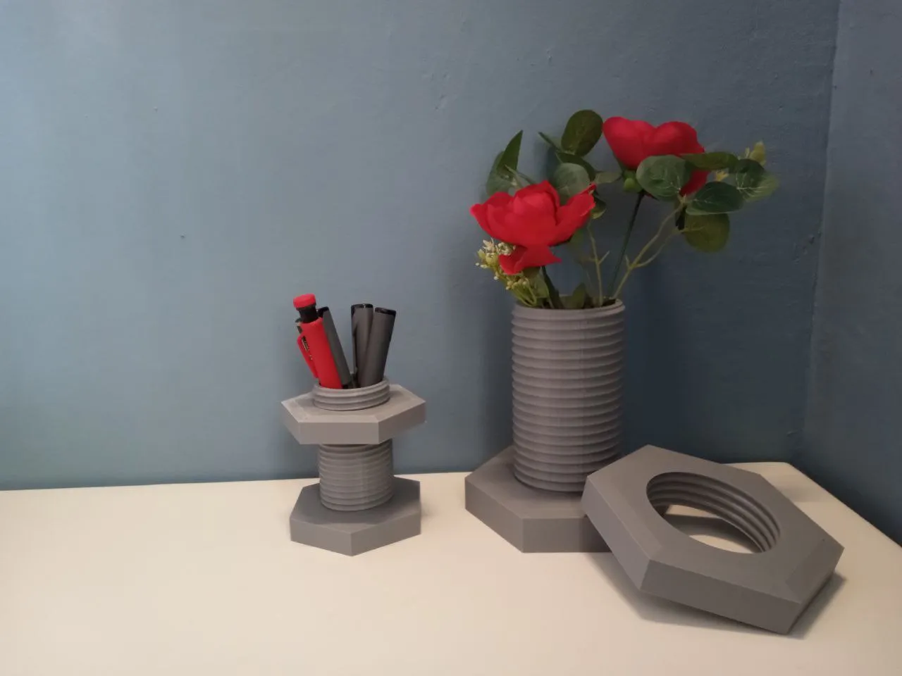 Bolt Vase / Case / Holder, 2 heights, 2 different nuts incl.