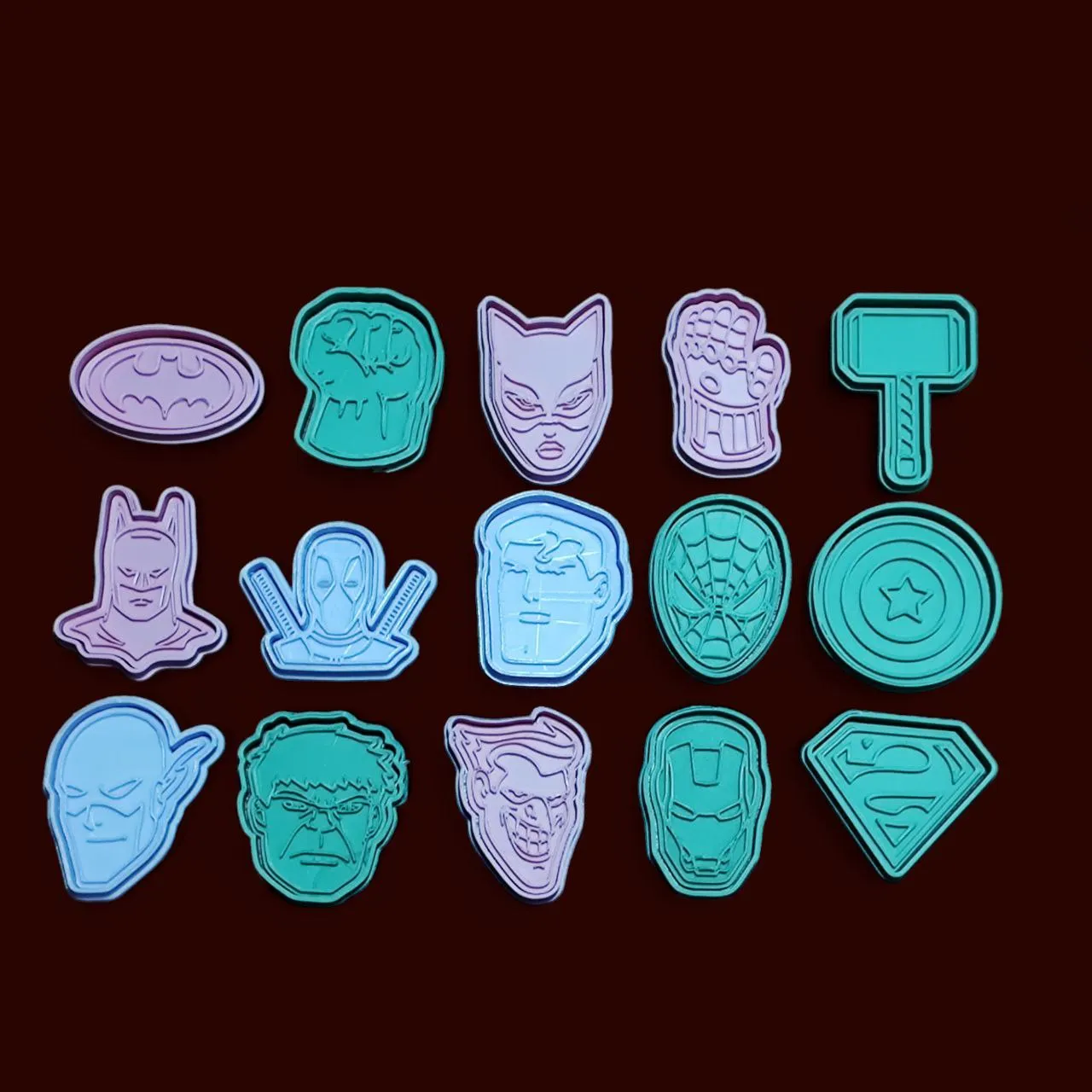 CORTANTES + ESTAMPAS MARVEL - DC COMICS / CUTTERS + STAMPS