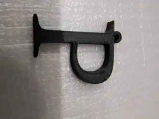 P -Keychain