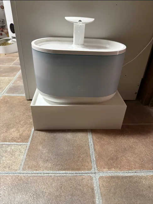 Pet Food/Water dish riser.-0