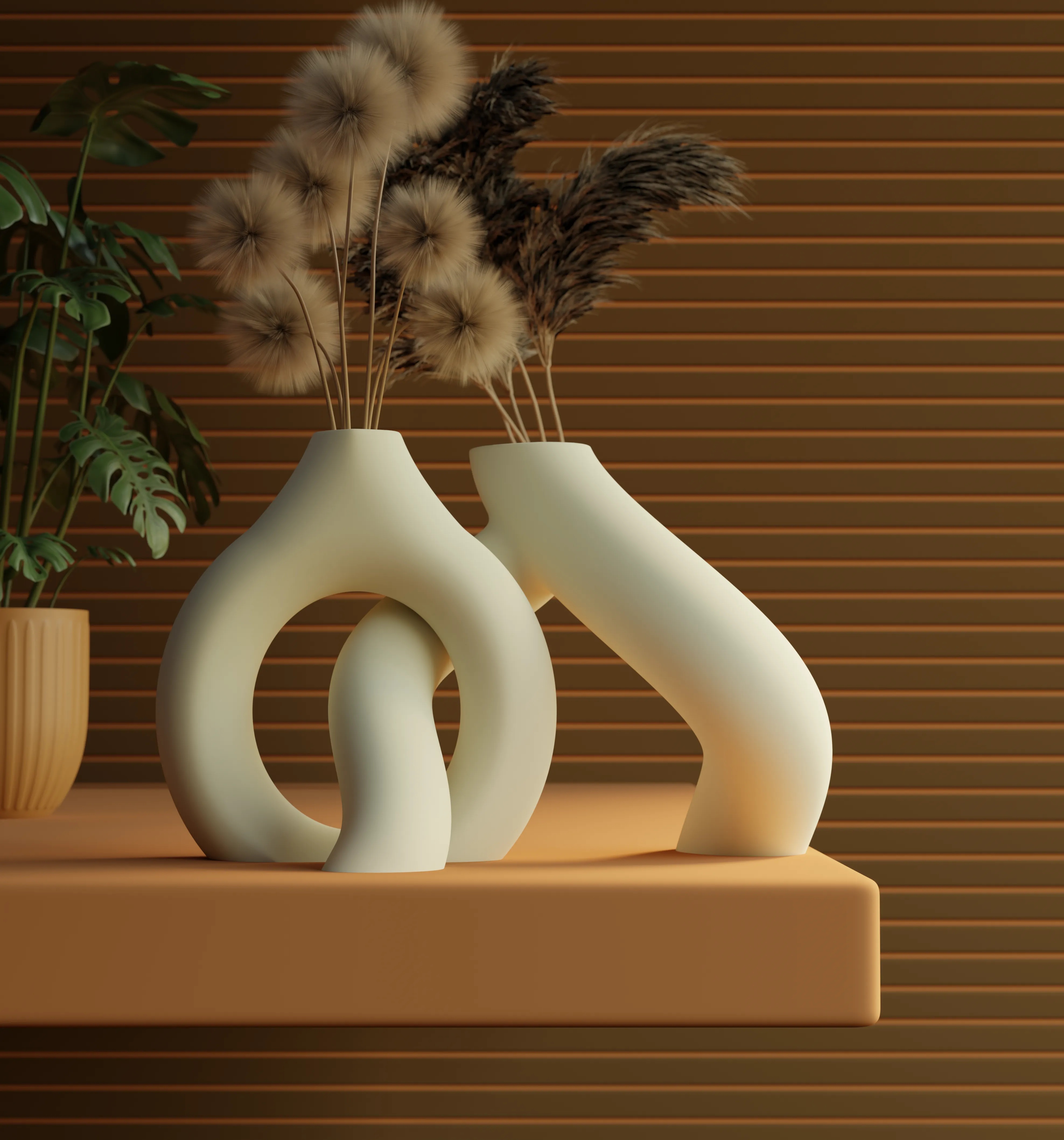 Interlinking Elegance Vase
