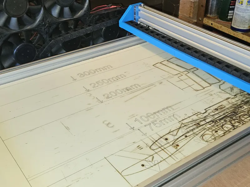 Chaînes d'énergie pour le coupeur laser Bachinmaker 4050 mod.
