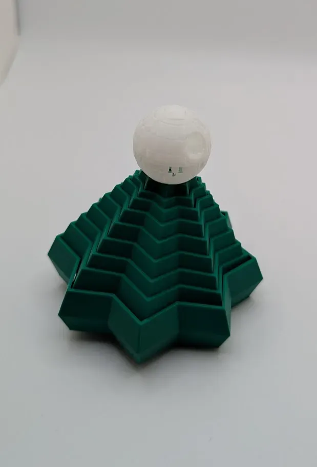 Collapsible Christmas tree with Deathstar topper