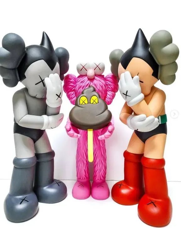 دمية فنية من تصميم المعجبين Kaws BFF x Astroboy