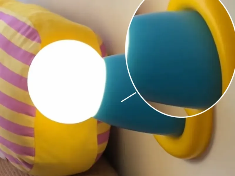 Doraemon reach out lamp - base