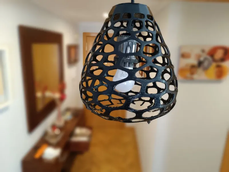 Lámpara colgante Voronoi en forma de gota