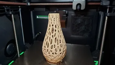 Voronoi vase-0