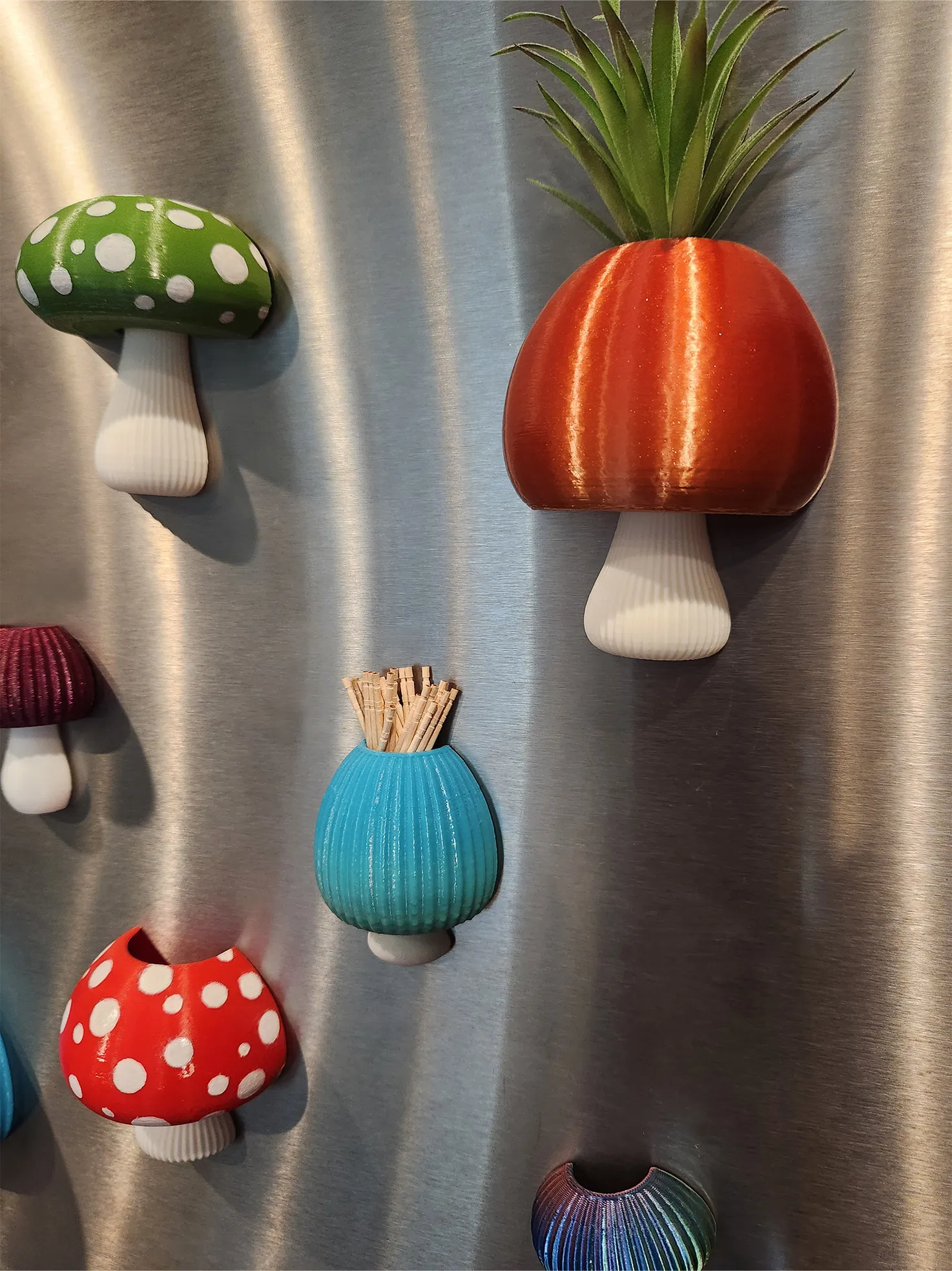 Mélangez et assortissez les aimants en forme de champignon !