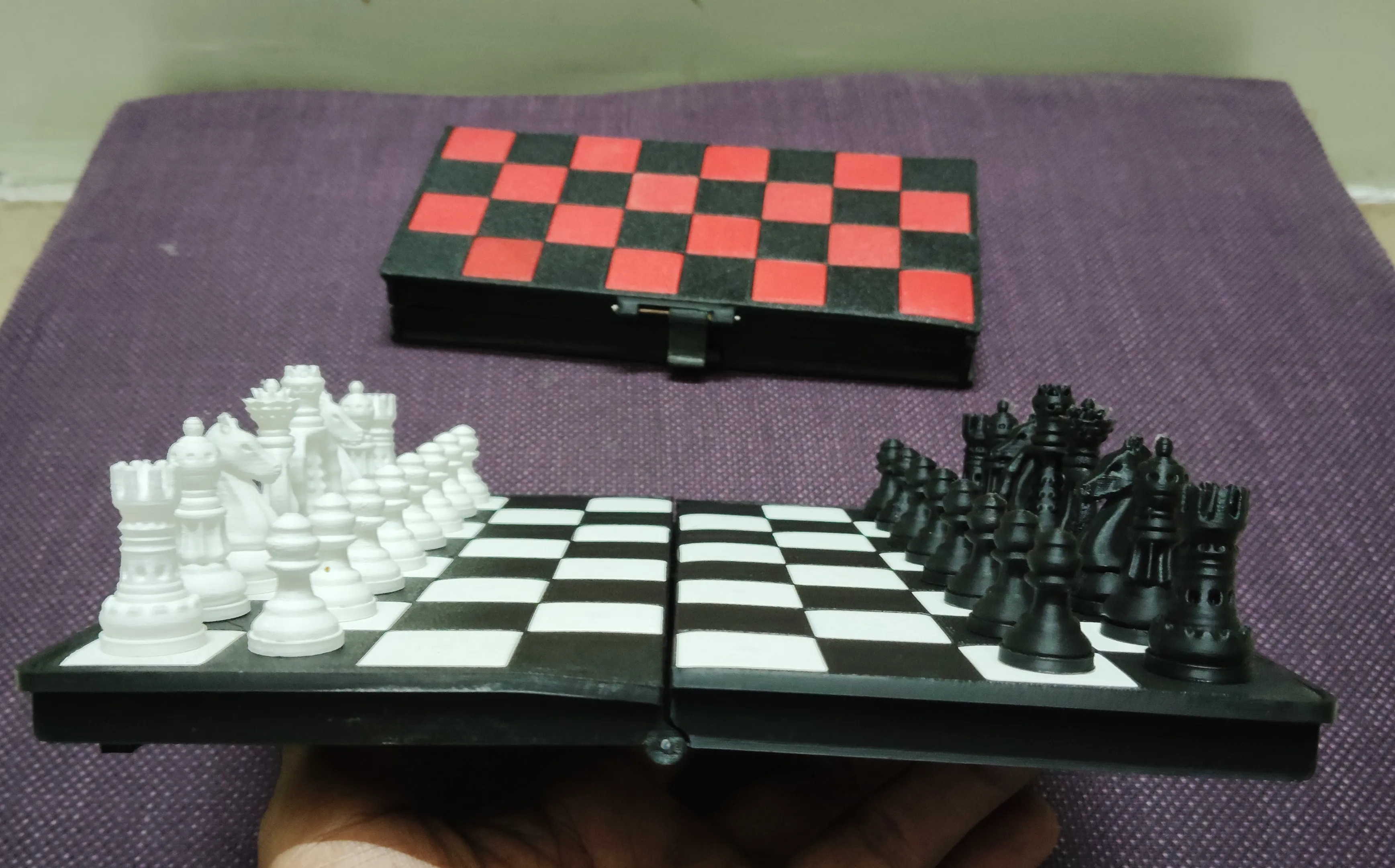 "Mini tabuleiro de xadrez dobrável magnético"