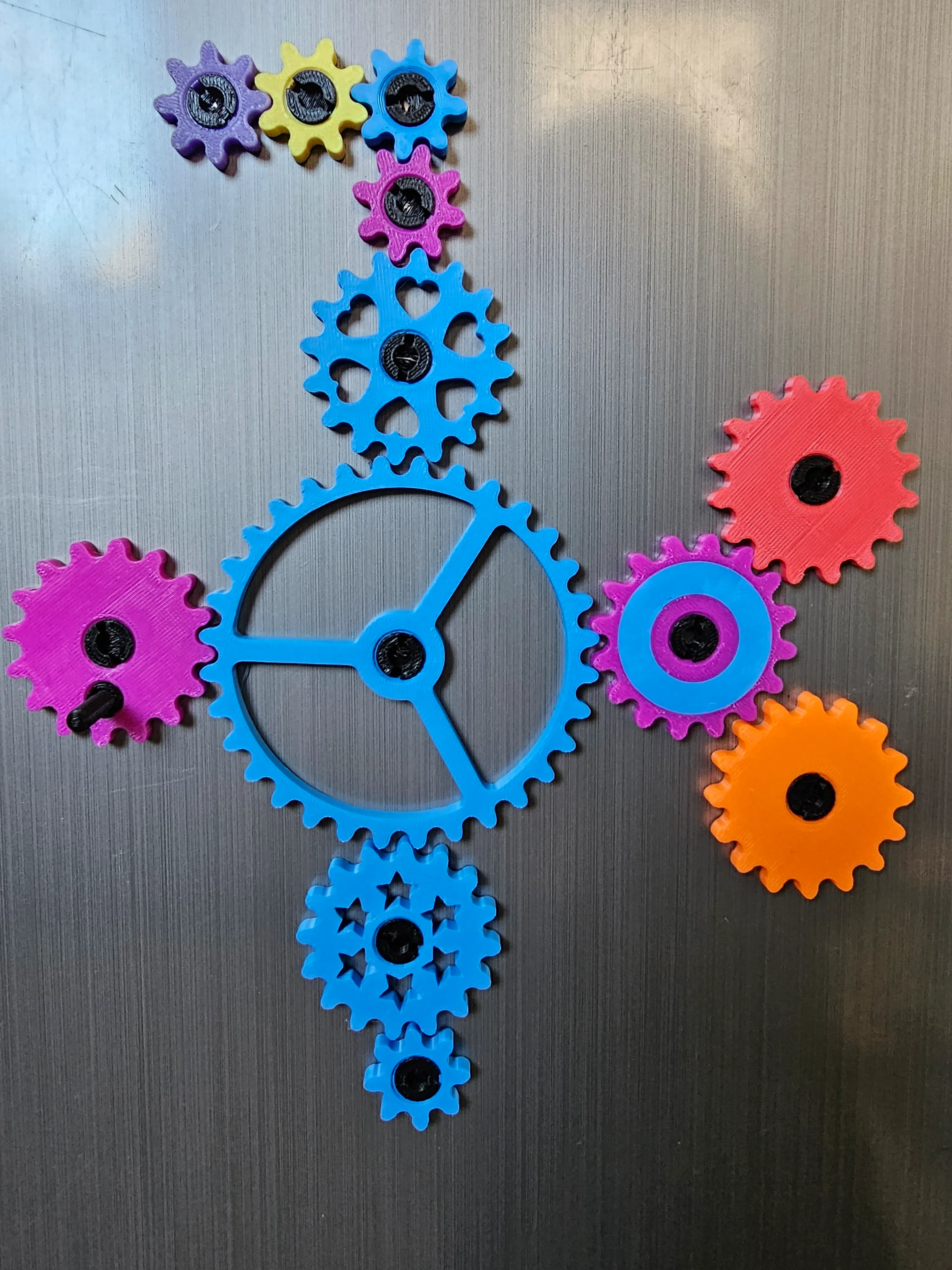 Kids Interlocking Gear Fridge Magnet (WIP)