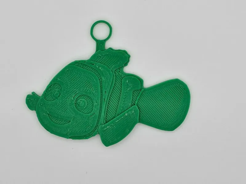 Disney - Nemo Keychain and Token