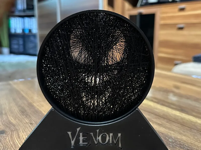 VENOM STRING-ART / MARVEL / COMICS