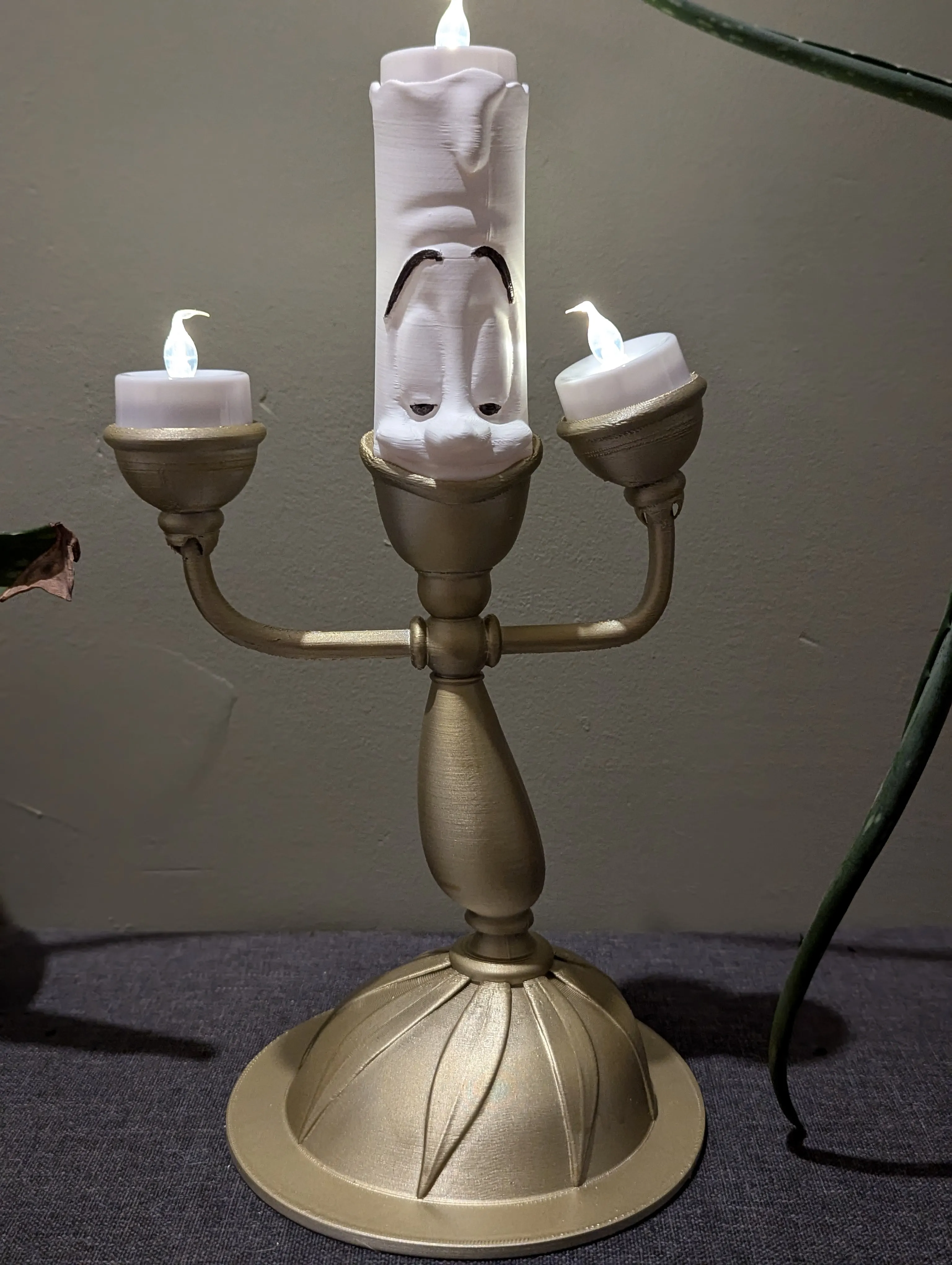 chandelier de lumière de la belle et la bête