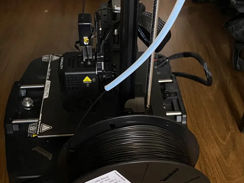 Guía PTFE de montaje lateral para bobina de filamento Ender-3 V3 KE