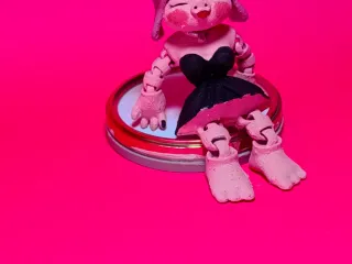 Pinky Joint: