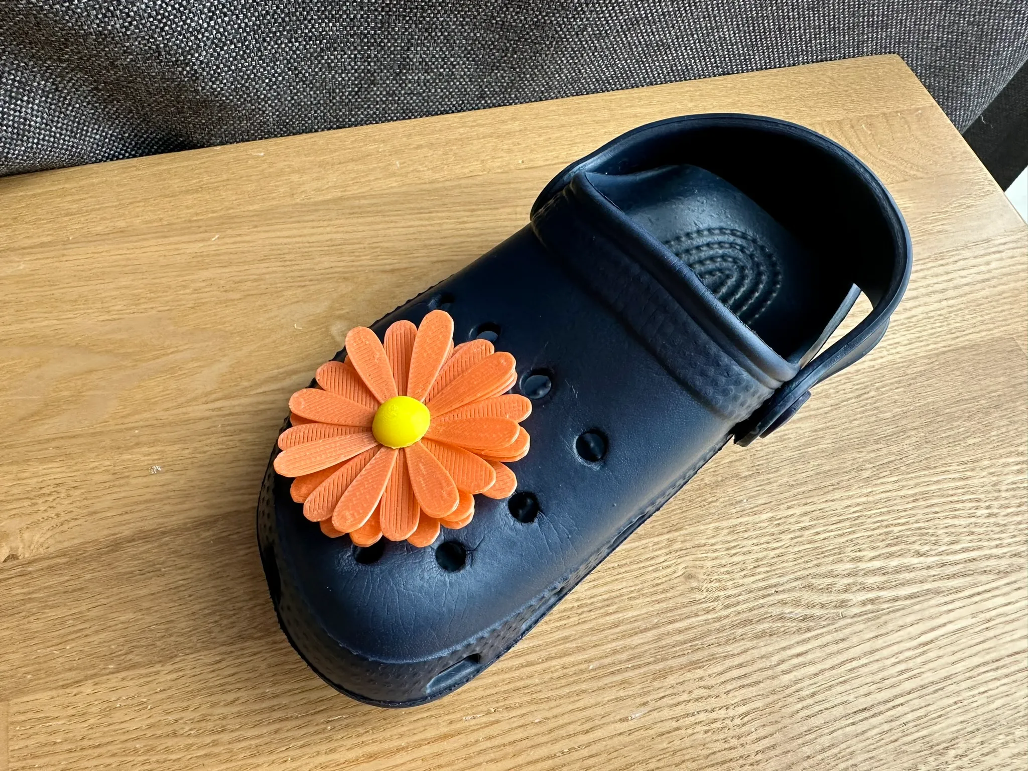 Flower shoe charm