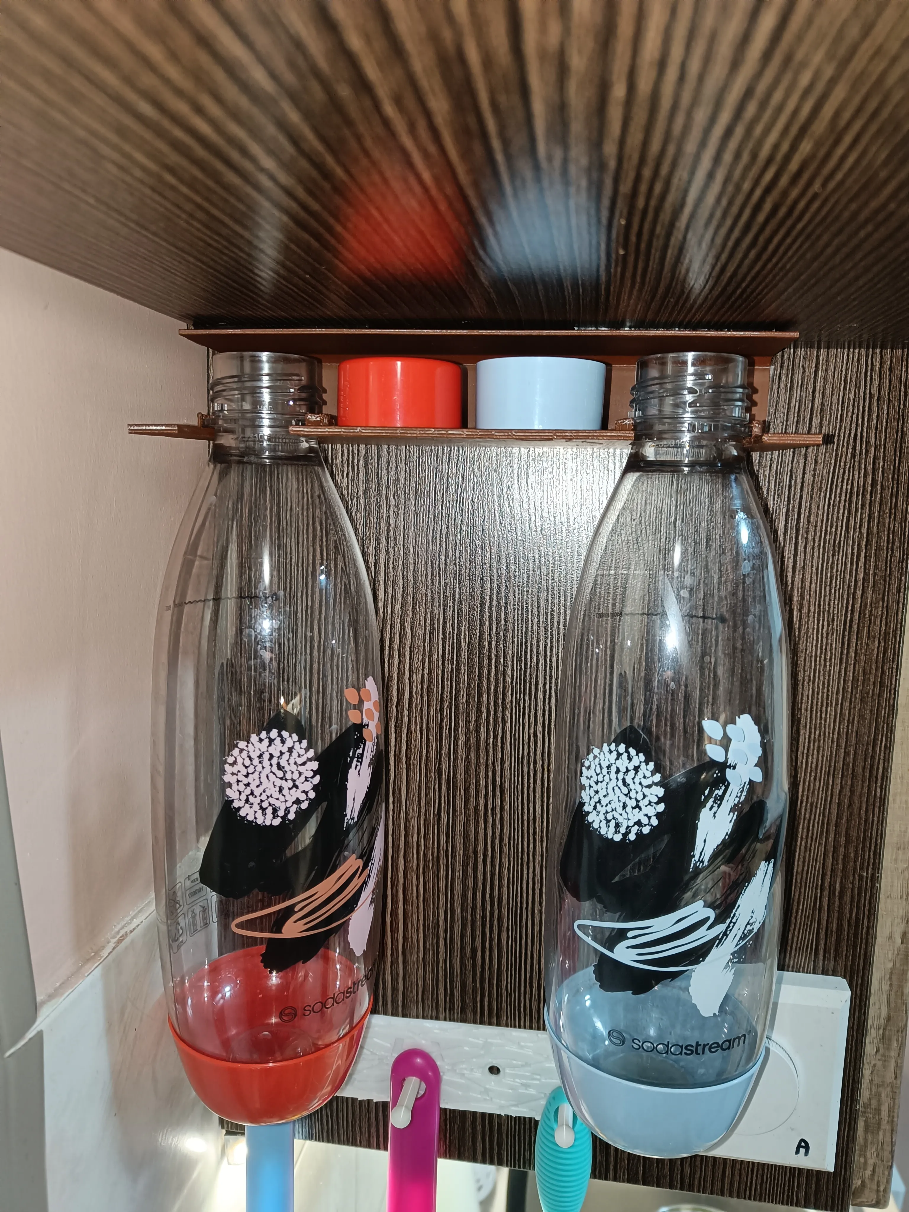 Free Tools & Spare Parts STL Download - Wieszak uchwyt na butelki SODASTREAM, Bottle holder hangerby MJAprint3d
