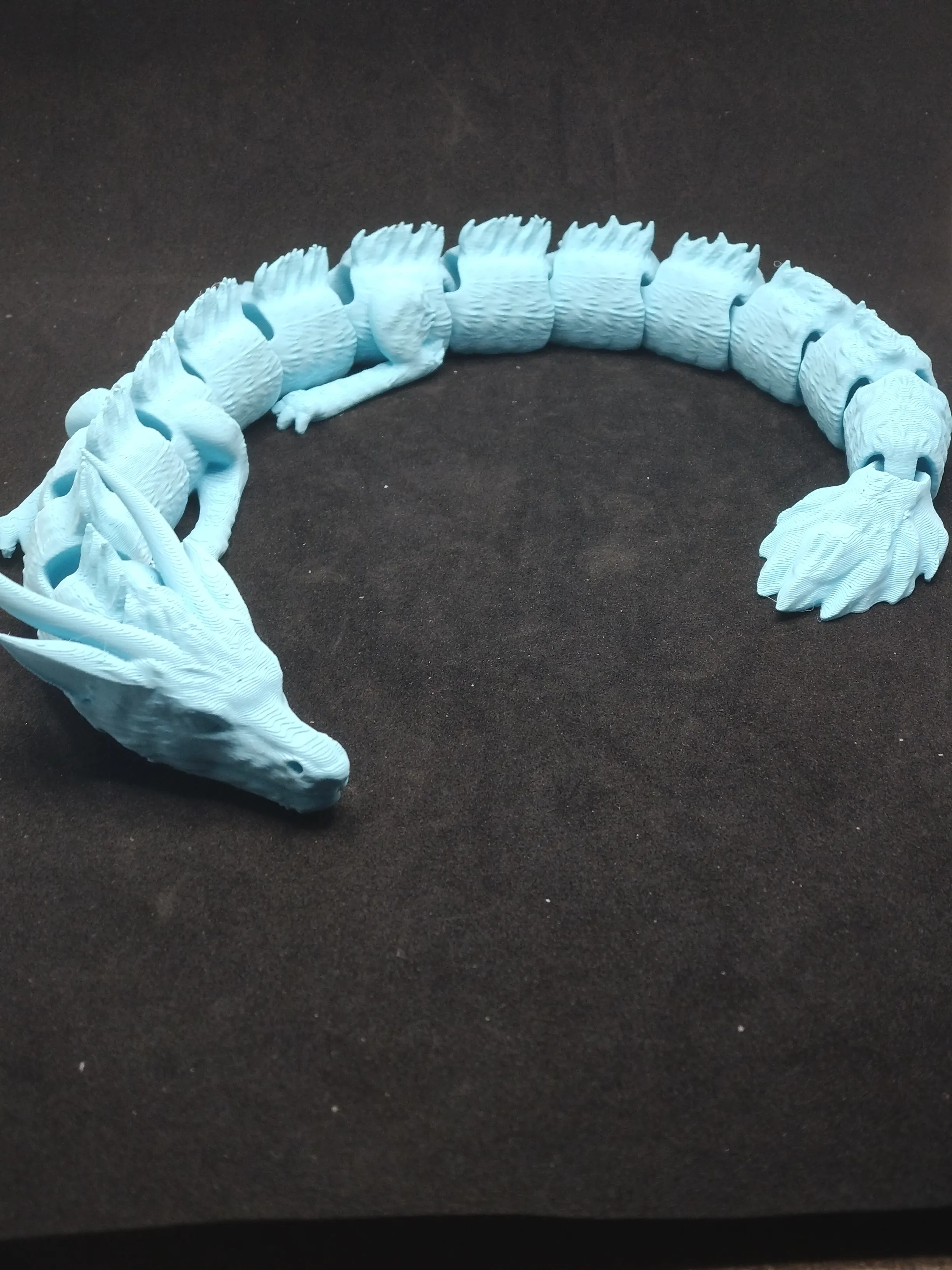 Brinquedo Articulado Dragão Espírito do Rio Kohaku