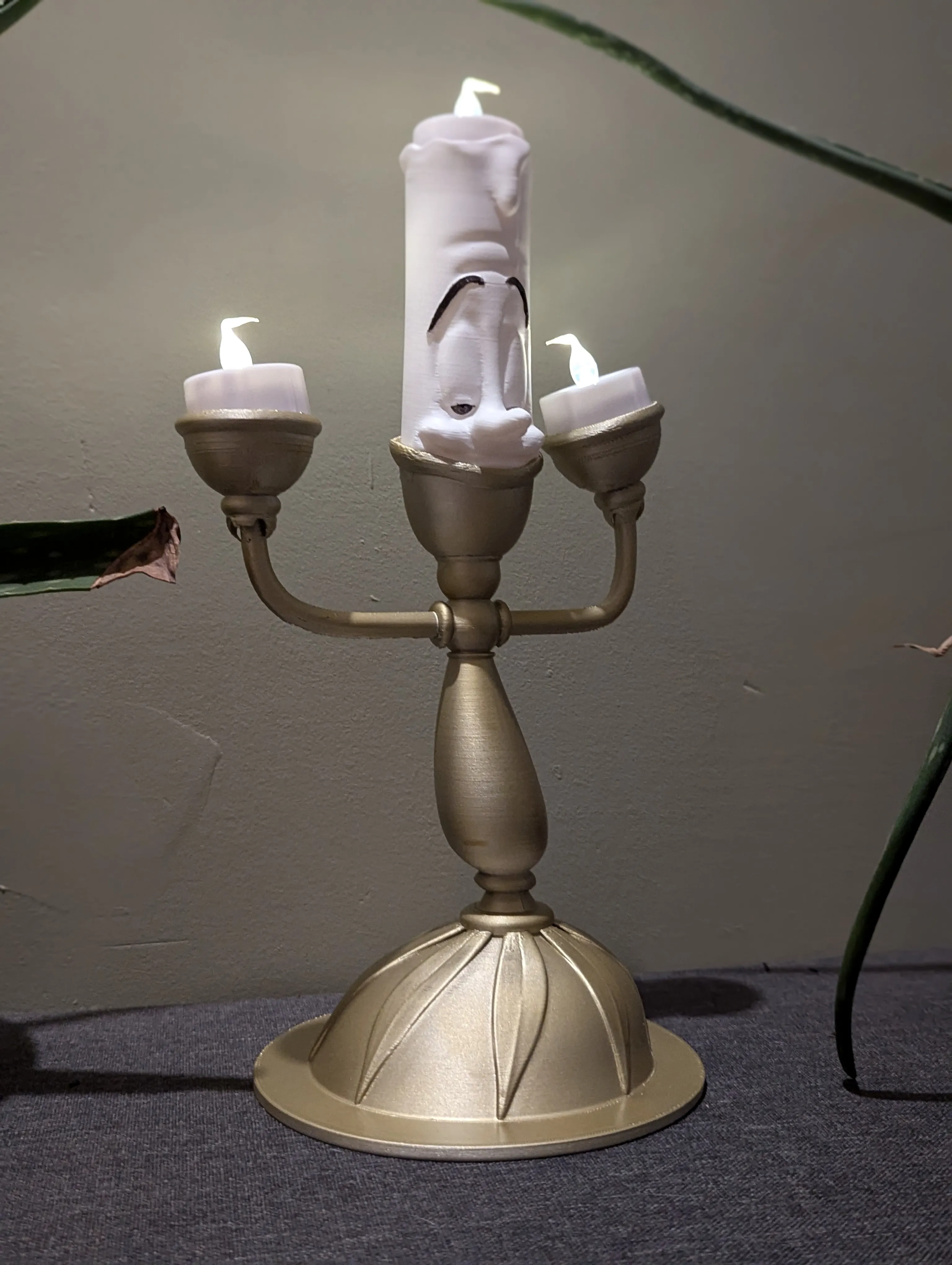 chandelier de lumière de la belle et la bête