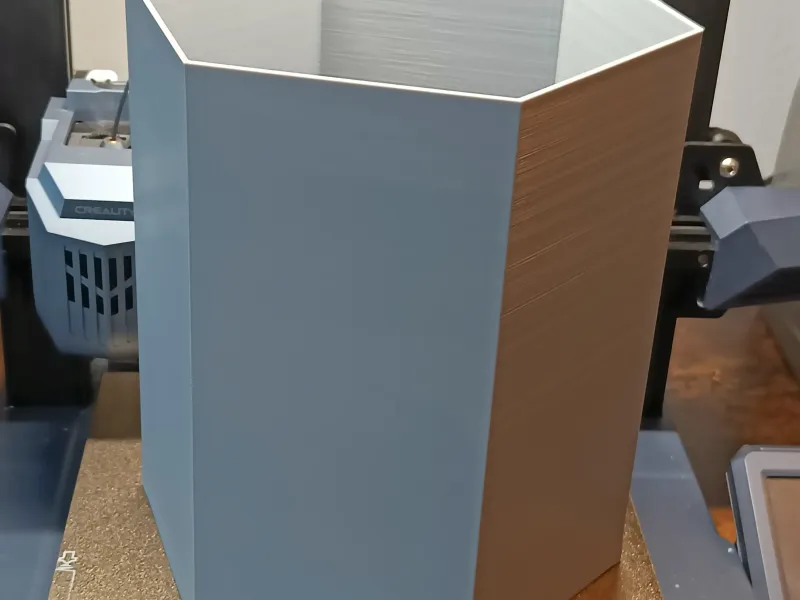 シンプルな6面ゴミ箱