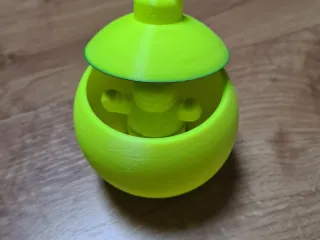 SURPRISE CHRISTMAS SPHERE