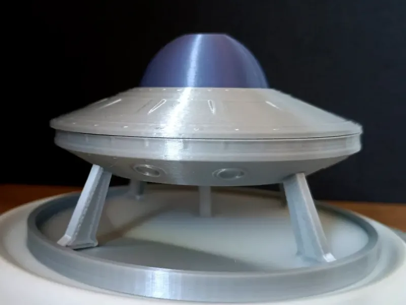 Buitenaards UFO Wierookcascad - Ruimteschip Decoratie