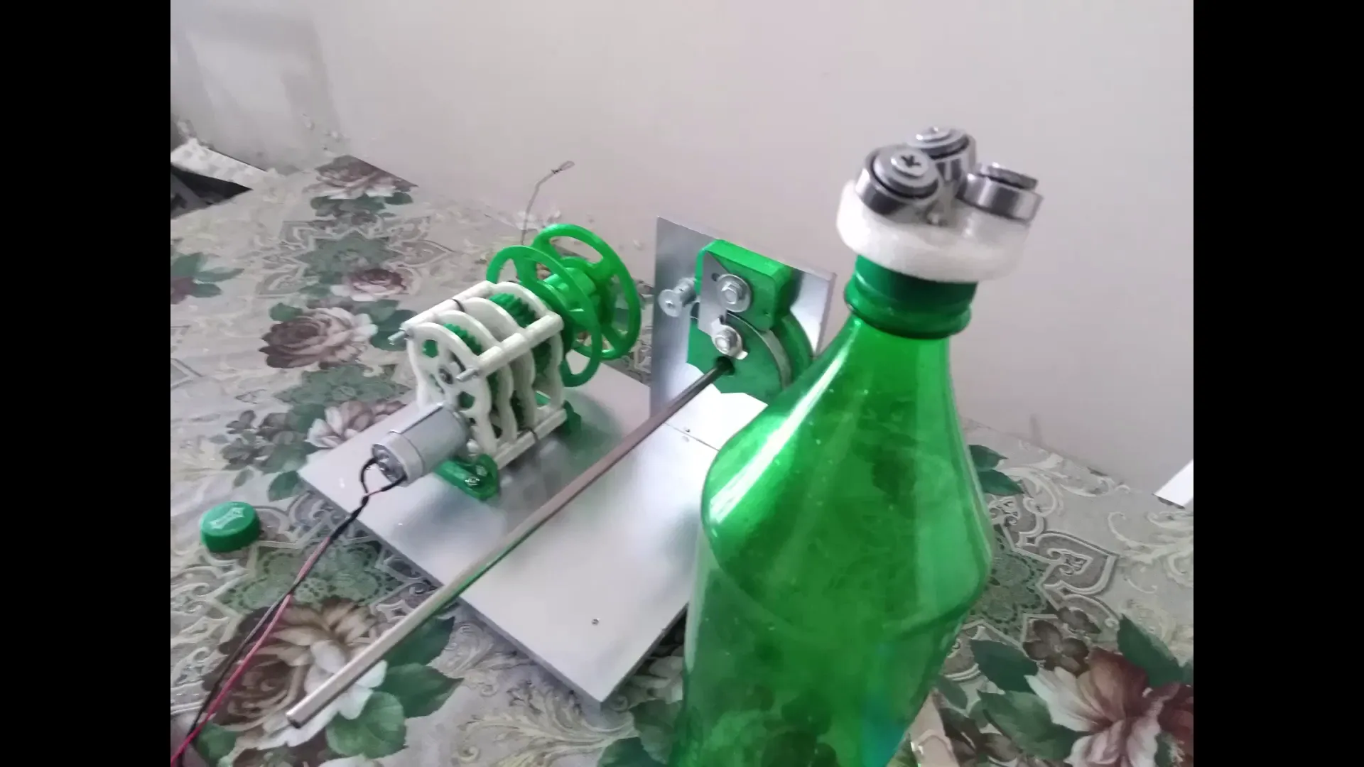 Accurate PET plastic bottle cutter for  3D printer filament