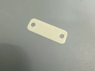 Sliding bolt latch